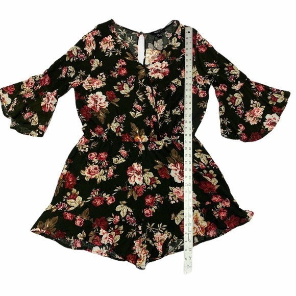 FLORAL Women's V-Neck Long Sleeve Romper - Picture 2 of 10